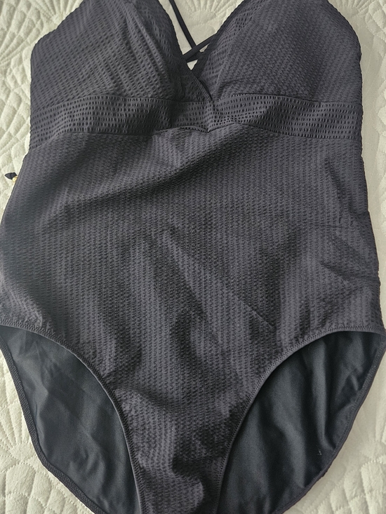 Vineyard Vines Other - Vineyard Vines Black Textured One-Piece Swimsuit Never Worn